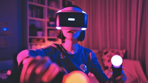 Jak ošálit mozek? Američané testují léčbu duševních problémů virtuální realitou. Pomoci může i na Ukrajině