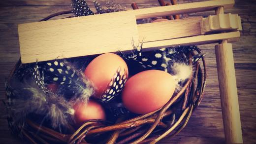 Velikonoce, ošatka, vejce, řehtačka (ilustrační foto)