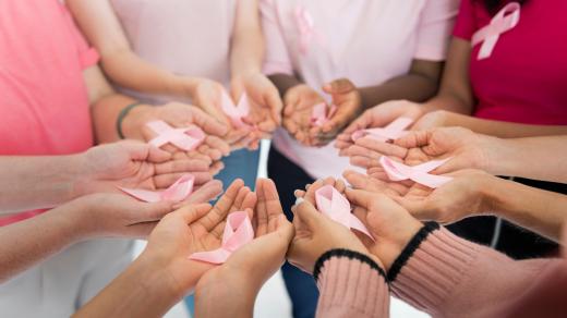 Světový den boje proti rakovině, rakopvina prsu, růžové stužky, Mamma Help