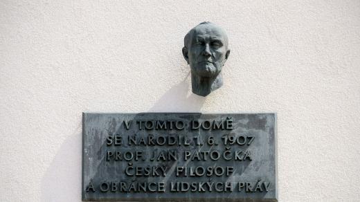 Pamětní deska na domě, kde se narodil filozof Jan Patočka