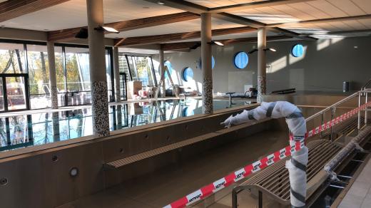 Nové aquacentrum ve Vrchlabí už má napuštěné bazény a testuje technologie