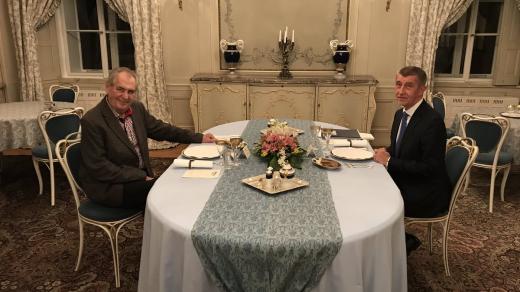 Prezident Miloš Zeman a premiér Andrej Babiš při schůzce v Lánech