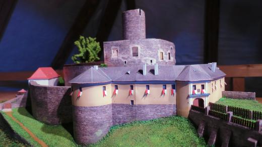Model hradu Svojanov