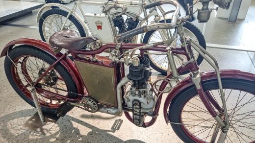 Jeden z prvních motocyklů Laurin & Klement