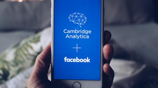 Cambridge Analytica + Facebook