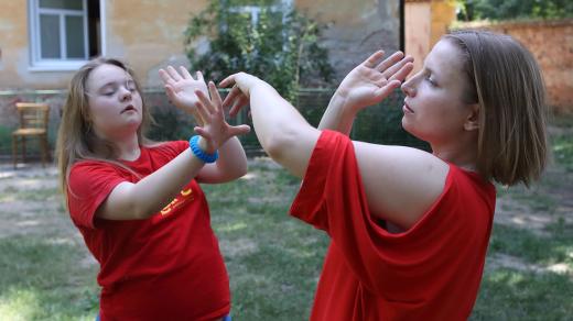 V Divadle Aldente se potkávají herci s Downovým syndromem a profesionální divadelníci bez handicapu