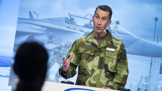 Vrchní velitel švédské armády generál Micael Bydén
