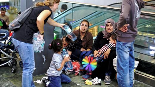 Uprchlíci na vídeňském nádraží