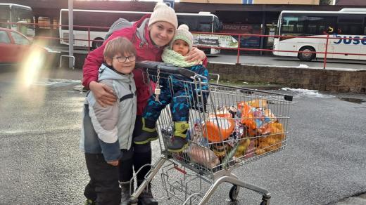 Samoživitelka Andrea z Vimperka je vděčná za potravinovou pomoc od města
