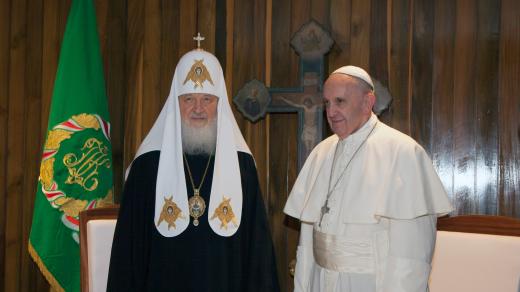 Patriarcha Kirill a papež František v roce 2016 při svém setkání na Kubě