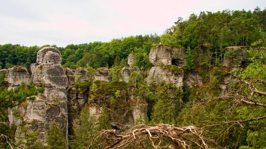 Hruboskalsko a skalní města vůbec patří mezi nejoblíbenější místa Českého ráje