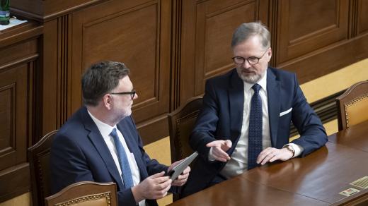 Ministr financí Zbyněk Stanjura a premiér Petr Fiala
