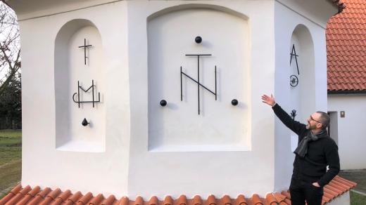 Památkáři představili novou výzdobu části špitálního kostela Nejsvětější Trojice v Českých Budějovicích