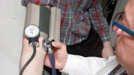 měření krevního tlaku