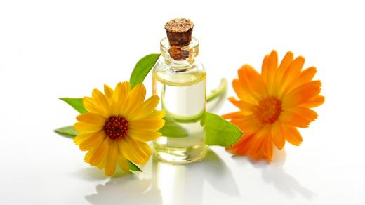 aromaterapie, esenciální (éterický) olej, vůně, bylinky