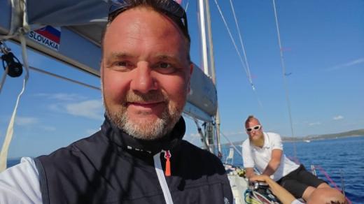 Jan Johan Hirnšal se věnuje jachtingu od pěti let