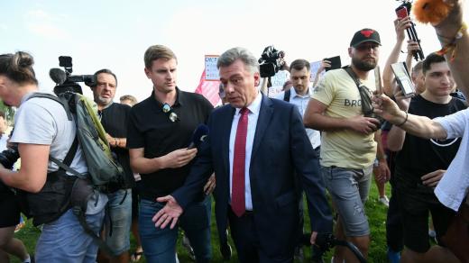 Blažek čelí kritice kvůli setkání s lobbistou a exporadcem prezidenta Miloše Zemana Martinem Nejedlým