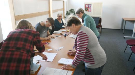 Volební komise ve Starém Plzenci se připravuje na zahájení voleb