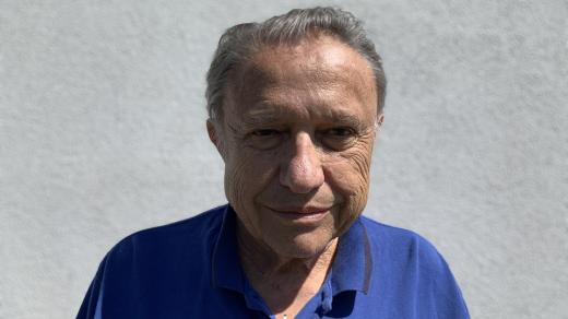 Karel Raška se věnuje studiu virů a ve svých 81 letech stále působí v univerzitní nemocnici Sv. Petra v New Jersey.