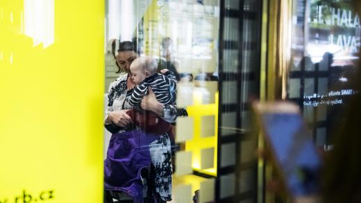 Neformální uskupení Kojící guerilla, kojení na veřejnosti