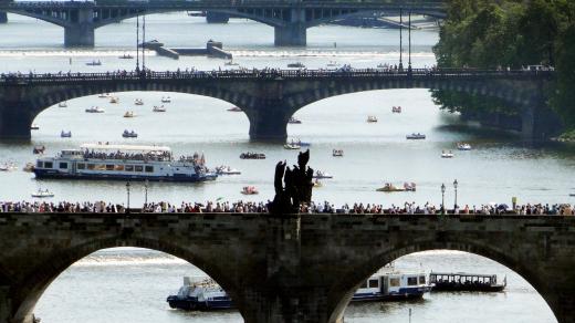 Karlův most, most Legií, Jiráskův most