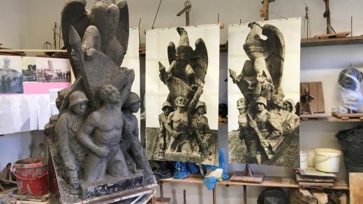 Model a dobové fotografie orlice