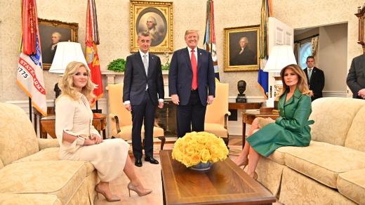 Monika Babišová, Andrej Babiš, Donald Trump a Melania Trumpová v Bílém domě