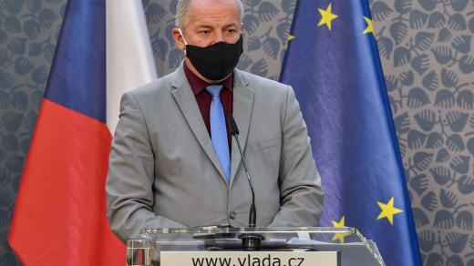 Ministr zdravotnictví Roman Prymula na tiskové konferenci 21. října