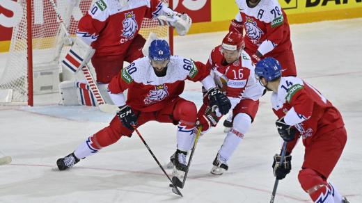 Čeští hokejisté v zápase s Běloruskem