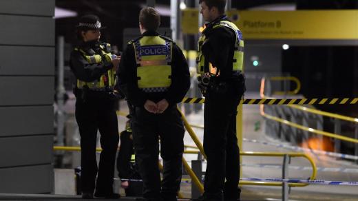 Policie útočníka zadržela, stanice Manchester Victoria je uzavřená
