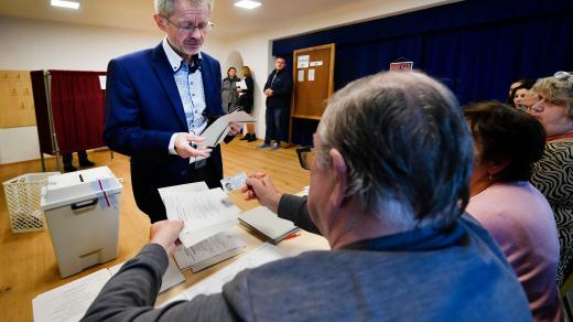 Předseda Senátu Miloš Vystrčil odvolil ve druhém kole senátních voleb