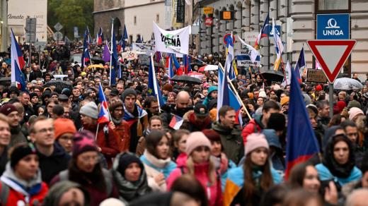 Pochod na podporu demokracie nazvaný ČR stojí na straně napadené Ukrajiny