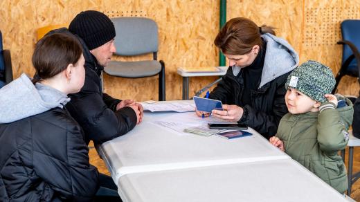 Uprchlíci z Ukrajiny v prostorách krajského asistenčního centra pomoci Ukrajině