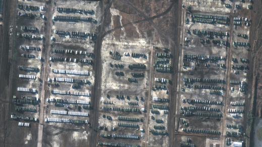 Satelitní snímky ukazuje ruské vojenské síly v městečku Soloti poblíž hranic s Ukrajinou (prosinec 2021)