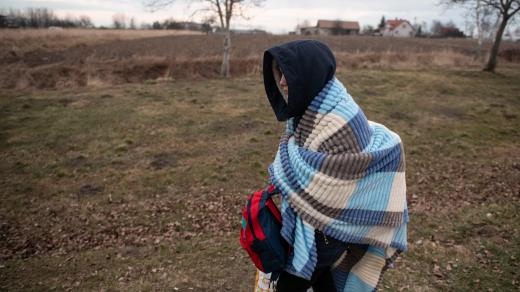 Po hodinách čekání jsou uprchlíci v bezpečí