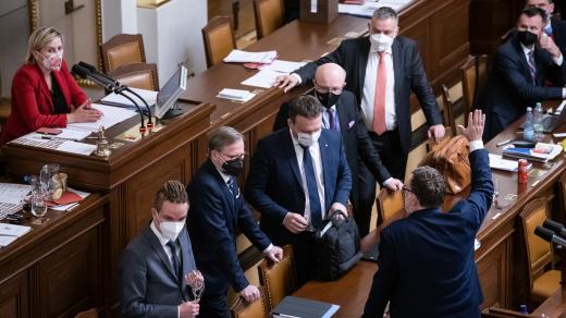Jednání o důvěře vládě v Poslanecké sněmovně ČR.