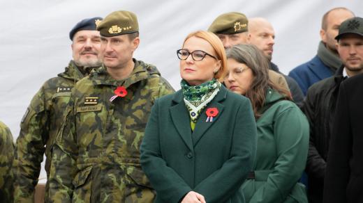 Ministryně obrany Jana Černochová (ODS) a náčelník generálního štábu Karel Řehka
