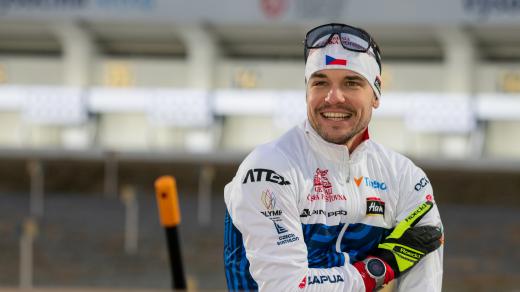Michal Krčmář byl na večerním tréninku štafety v dobré náladě