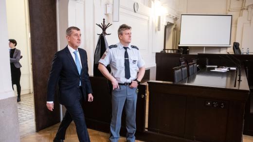 Andrej Babiš u soudu v kauze Čapí hnízdo