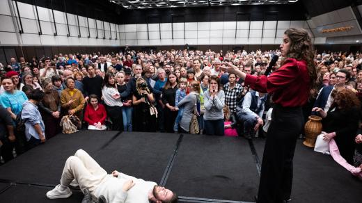 Apoštolka Kathryn Kricková na Mezinárodní konferenci probuzení