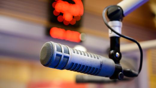 Český rozhlas, rádio, rozhlas, mikrofon (ilustrační foto)